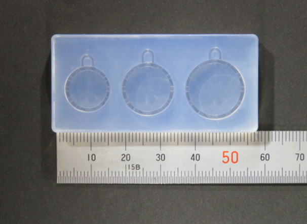 画像1: シリコン製型抜き　ラウンドミール皿型(小)(C-586ドーム型小対応)