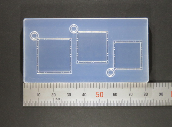 画像: シリコン製型抜き　スクエアルミール皿型(中)(C-594ボックス型中対応)